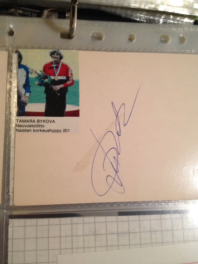 Tamara Bykova signed paper
