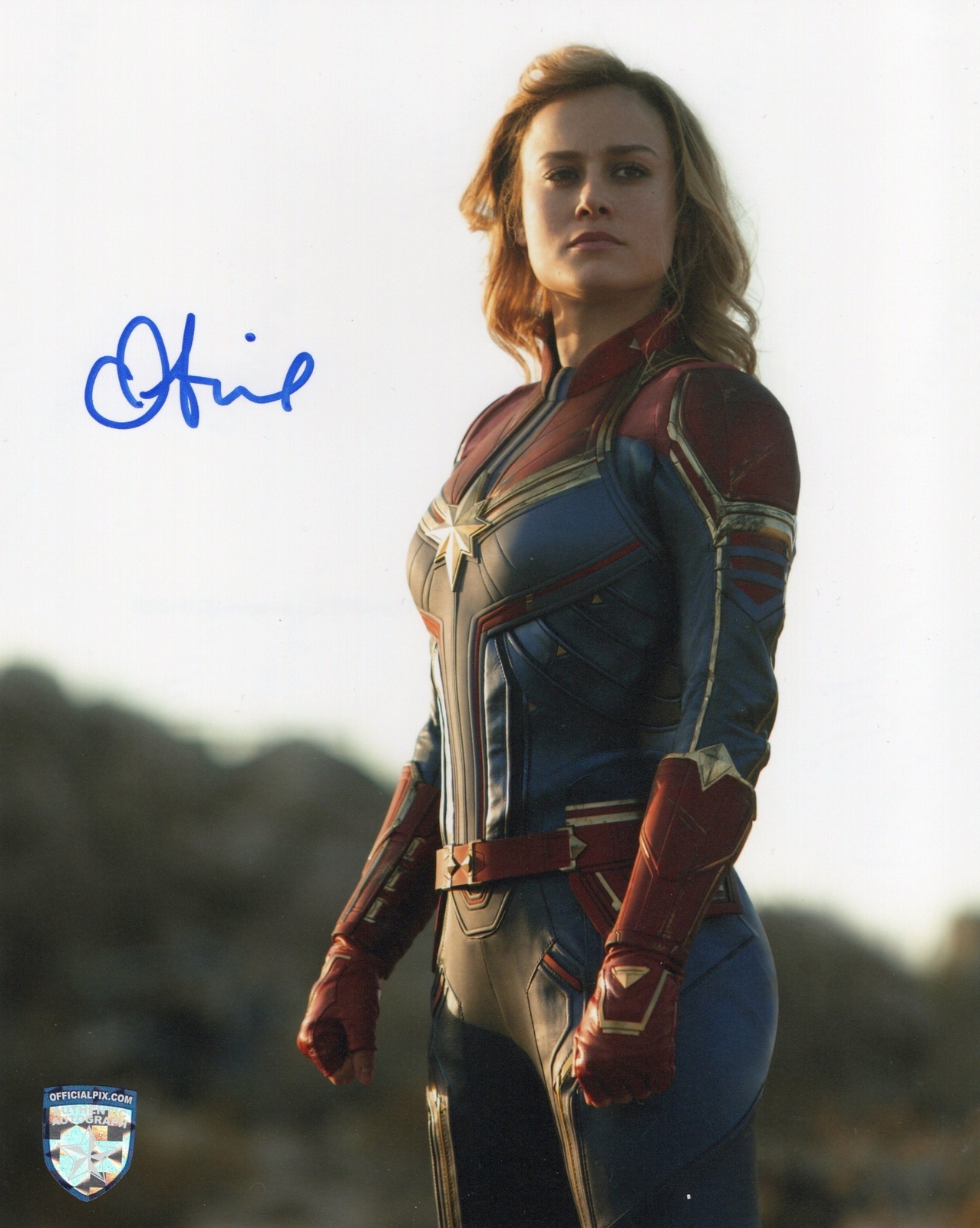 Brie Larson signed item