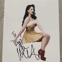 Michelle Trachtenberg signed 8x10 photo