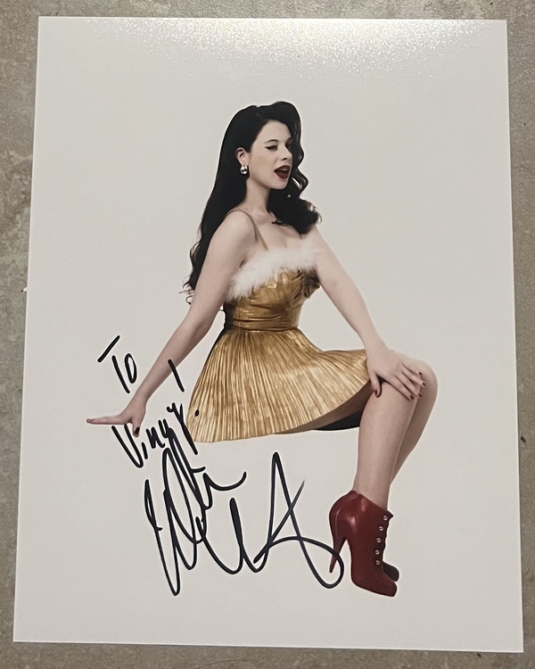 Michelle Trachtenberg signed 8x10 photo