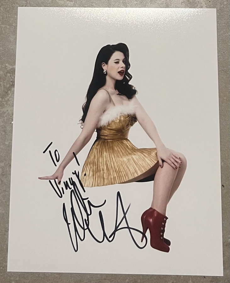Michelle Trachtenberg signed 8x10 photo