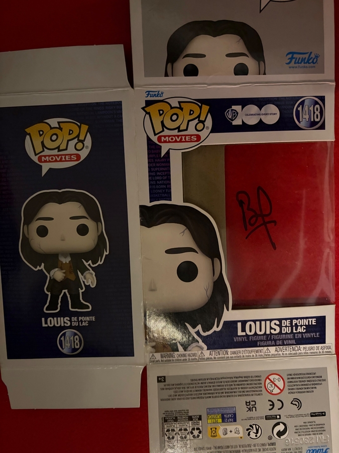 Brad pitt signed funko pop