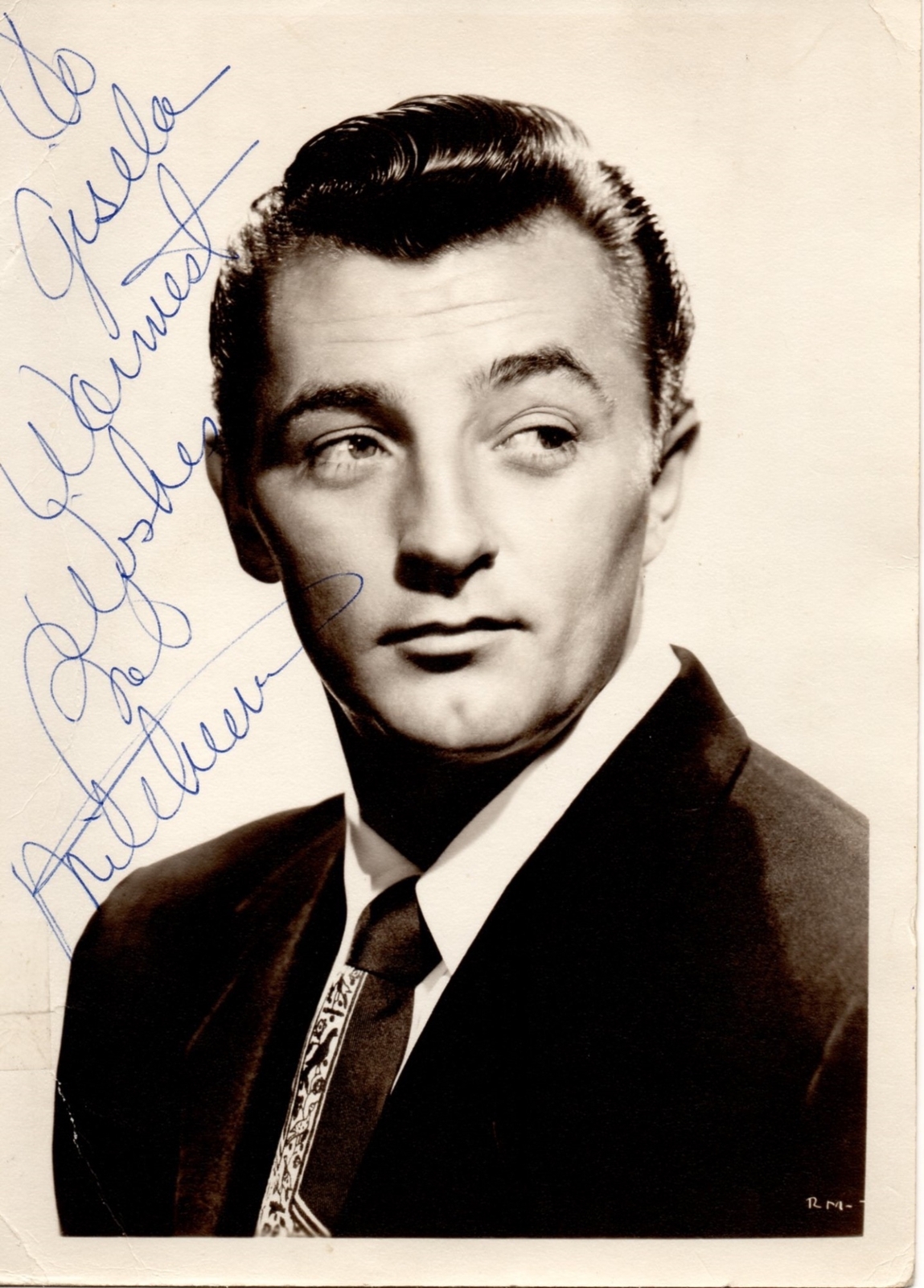 Robert Mitchum signed photo (other size)