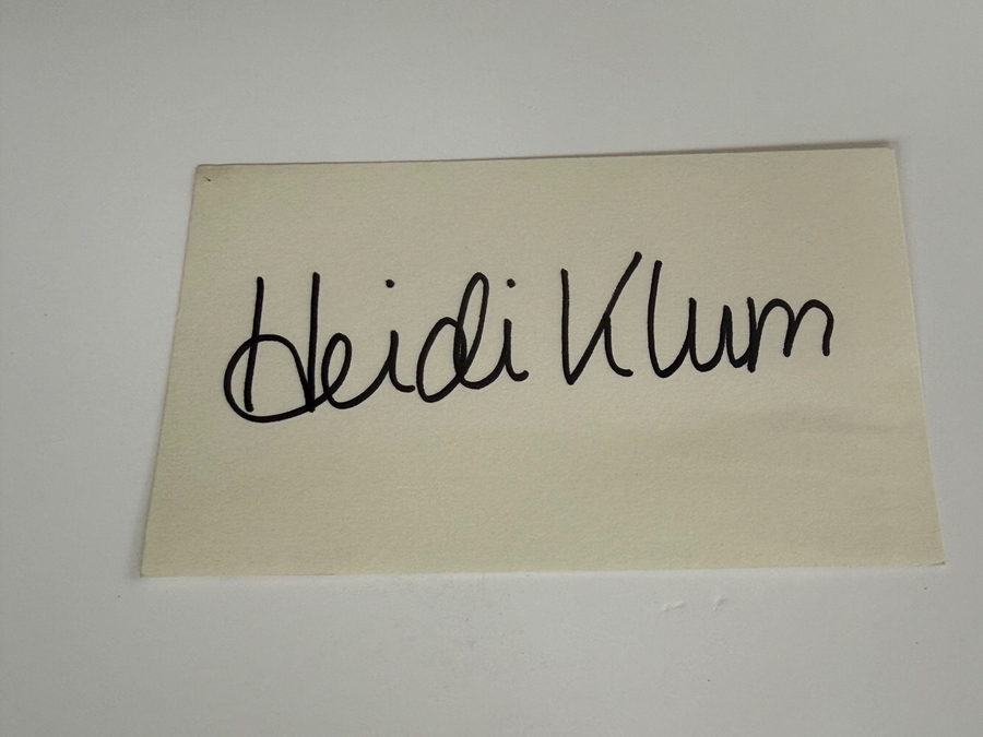 Heidi Klum signed card