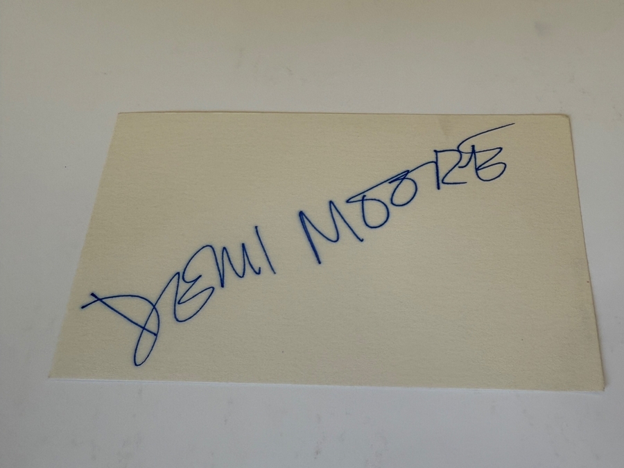 Demi Moore signed card