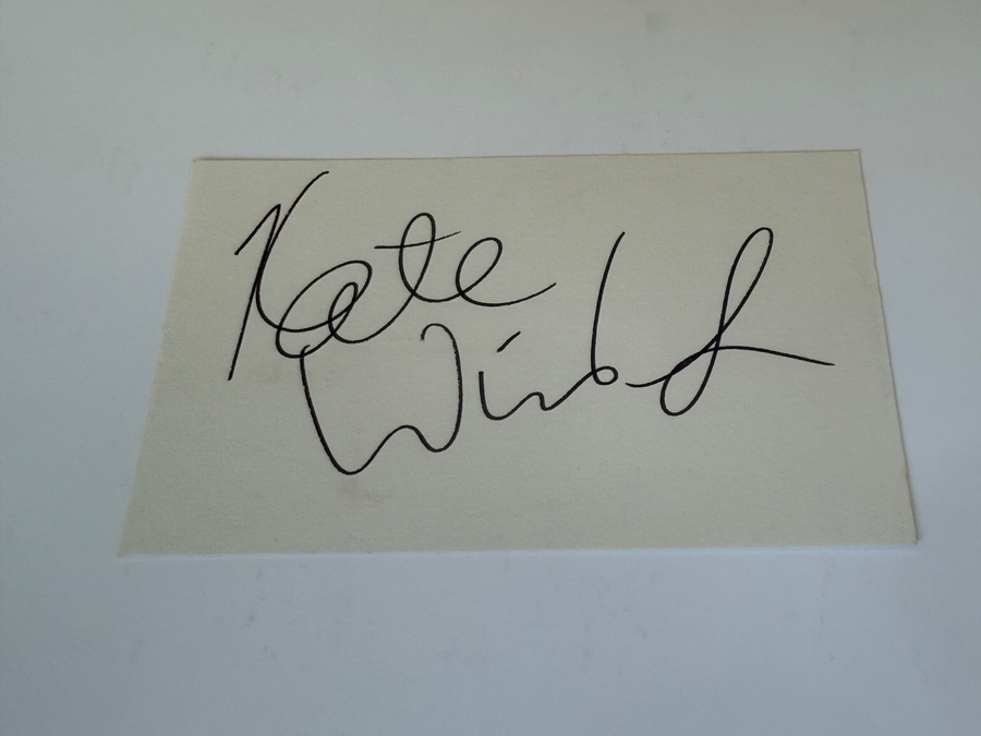 Kate Winslet signed card