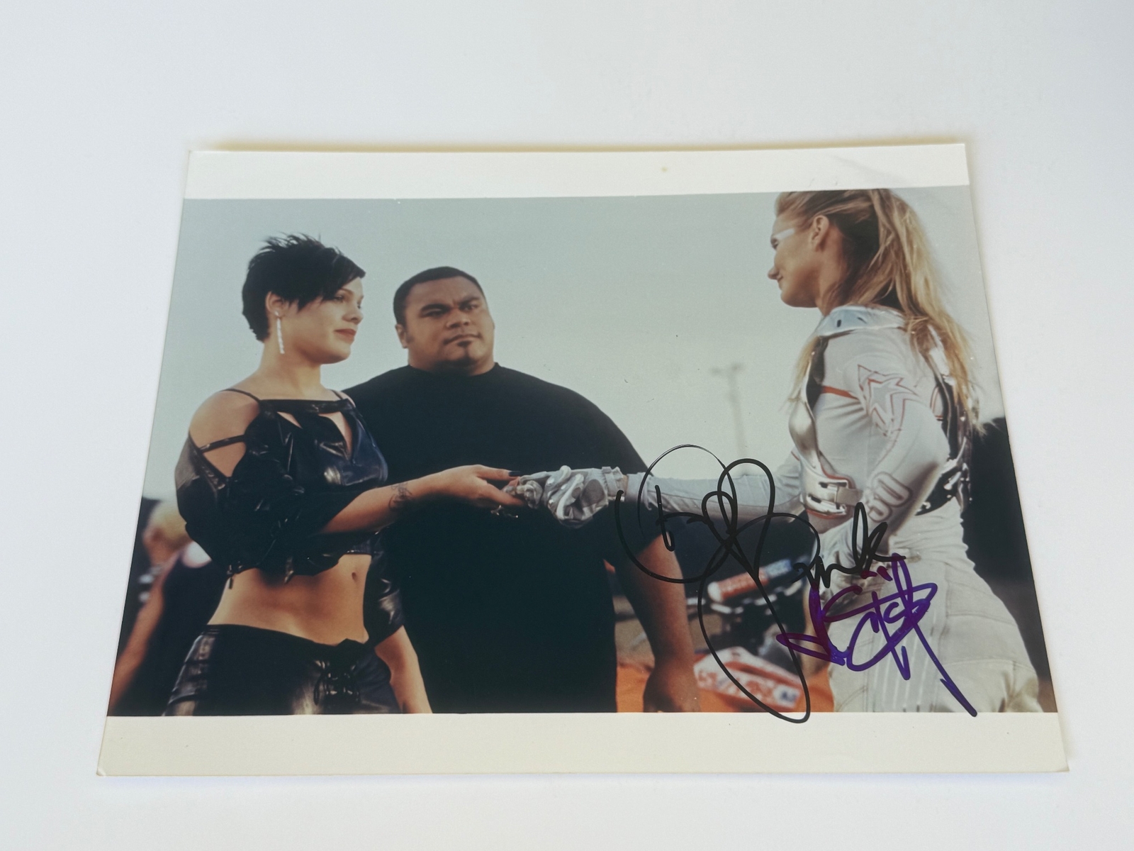 Cameron Diaz signed photograph