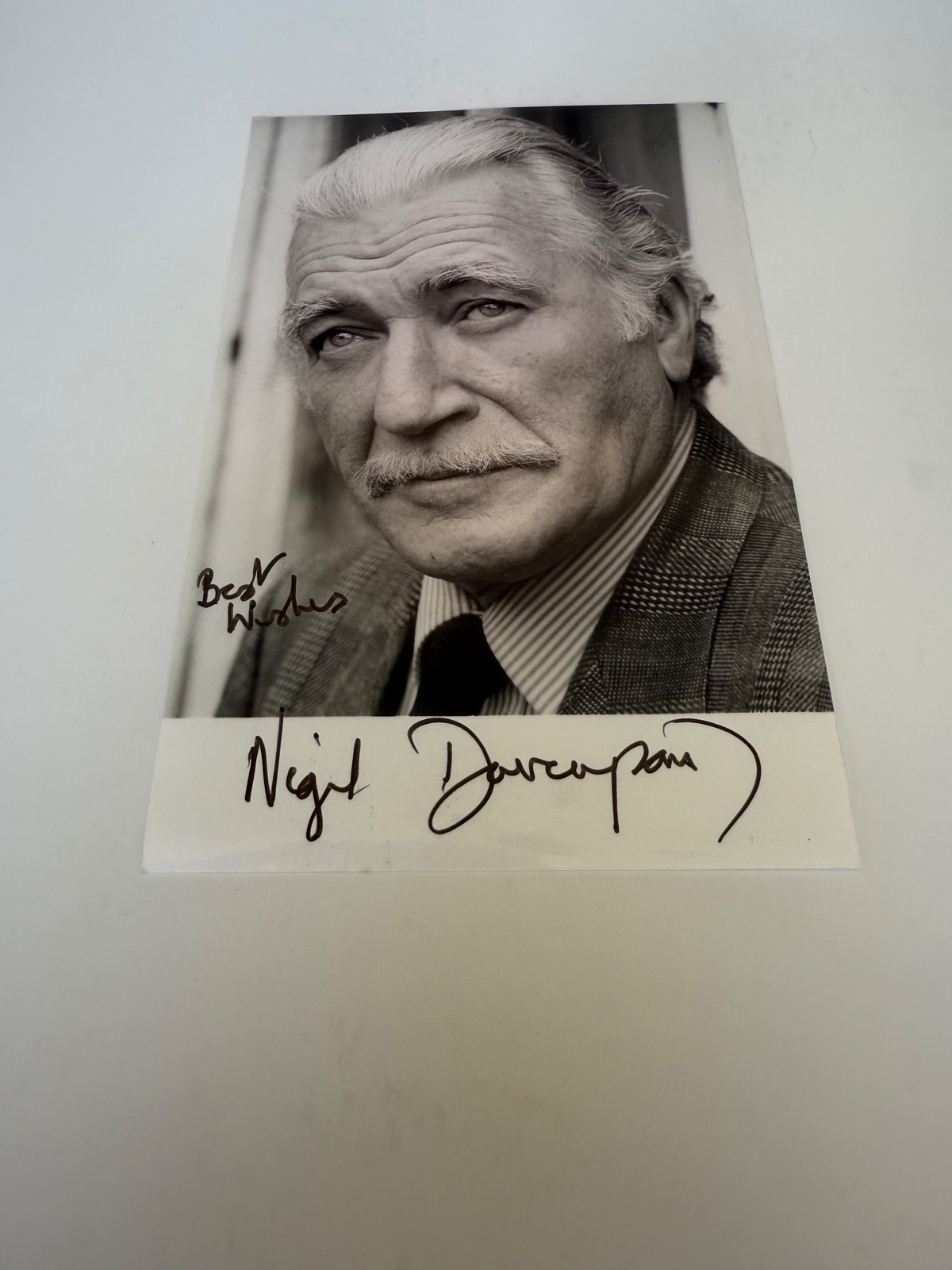 Nigel Davenport signed 6x4 photo