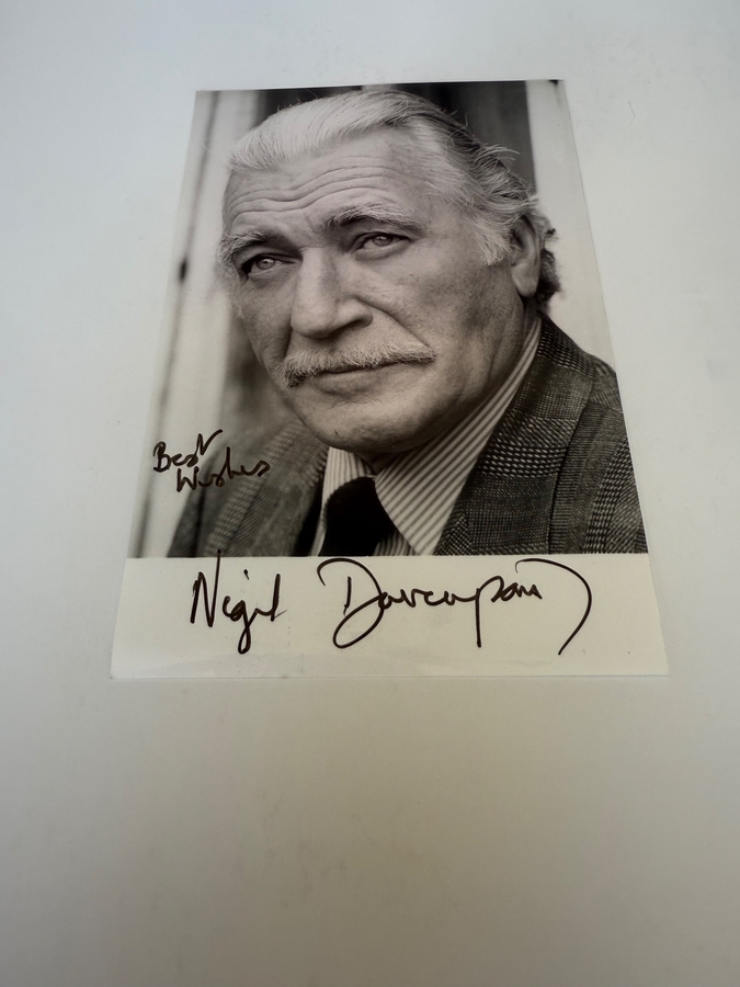 Nigel Davenport signed 6x4 photo