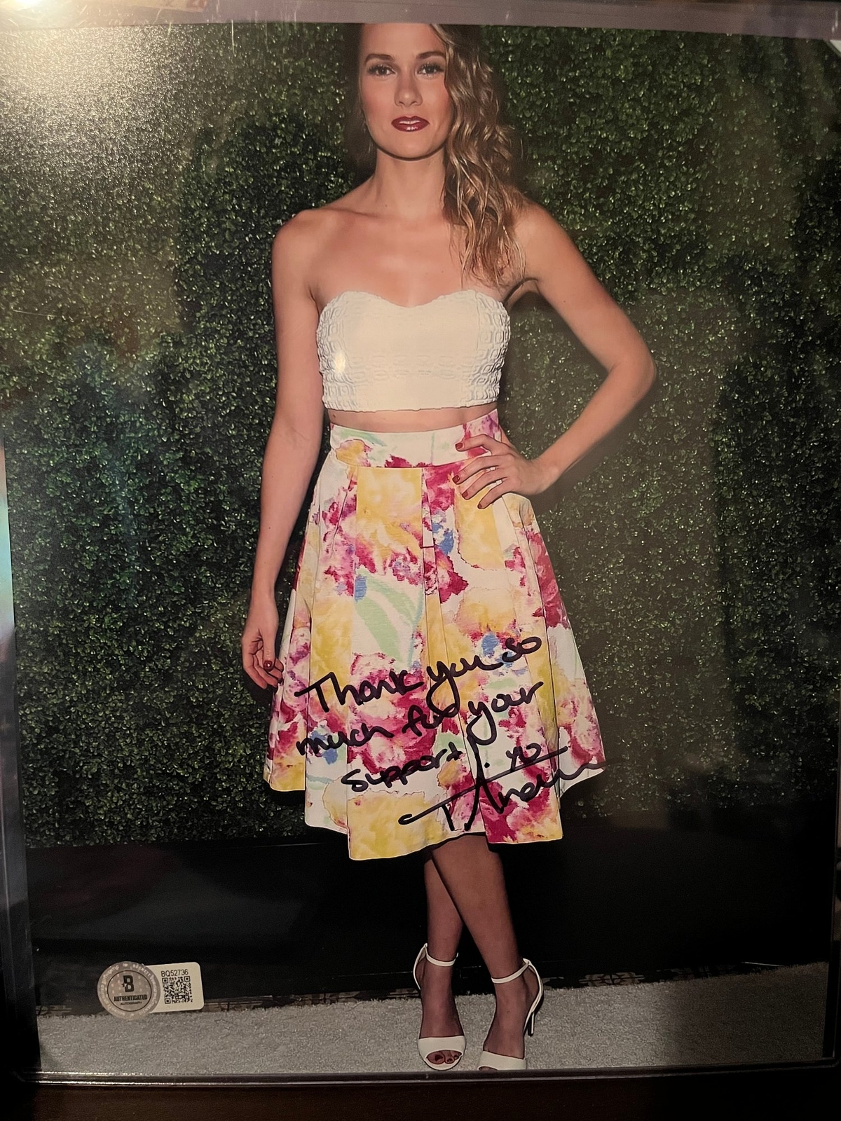 Tori Anderson signed 8x10 photo
