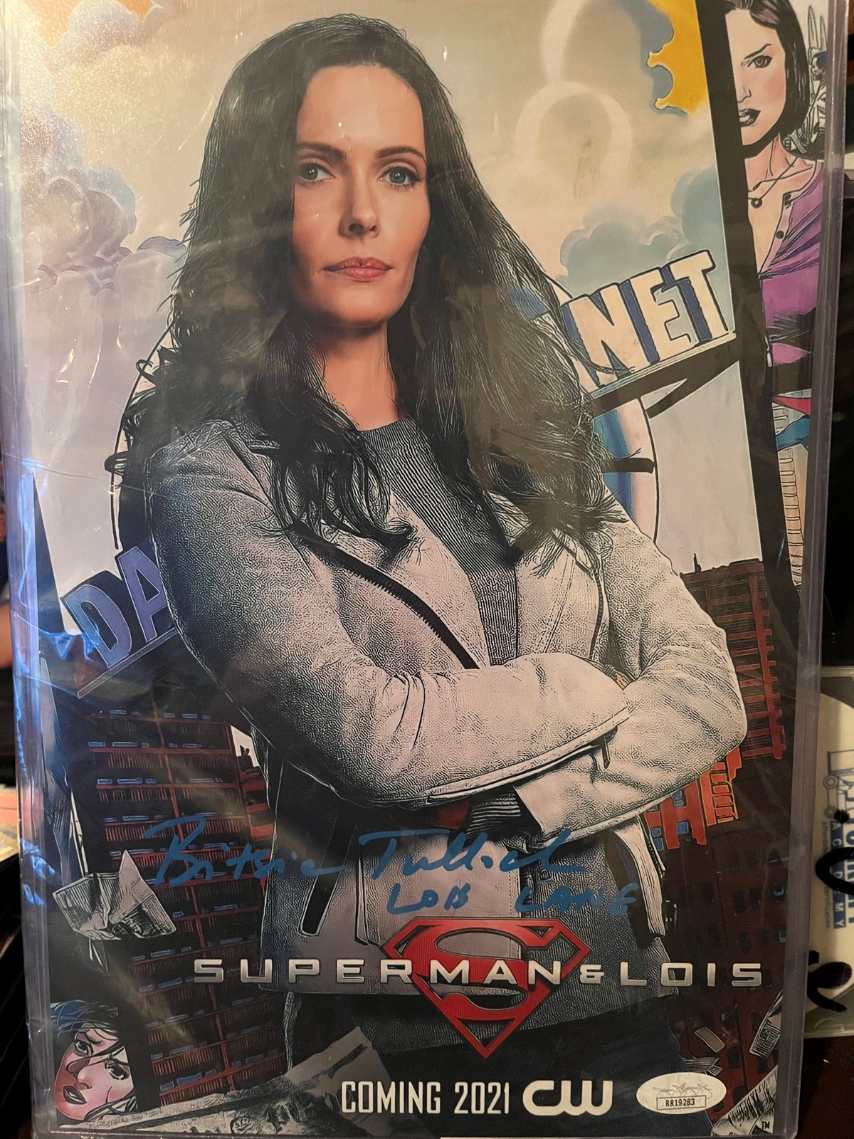 Elizabeth Bitsie Tulloch "Lois Lane"