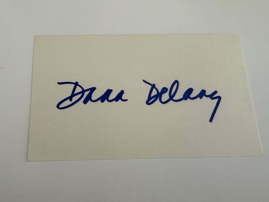 Dana Delaney signed card