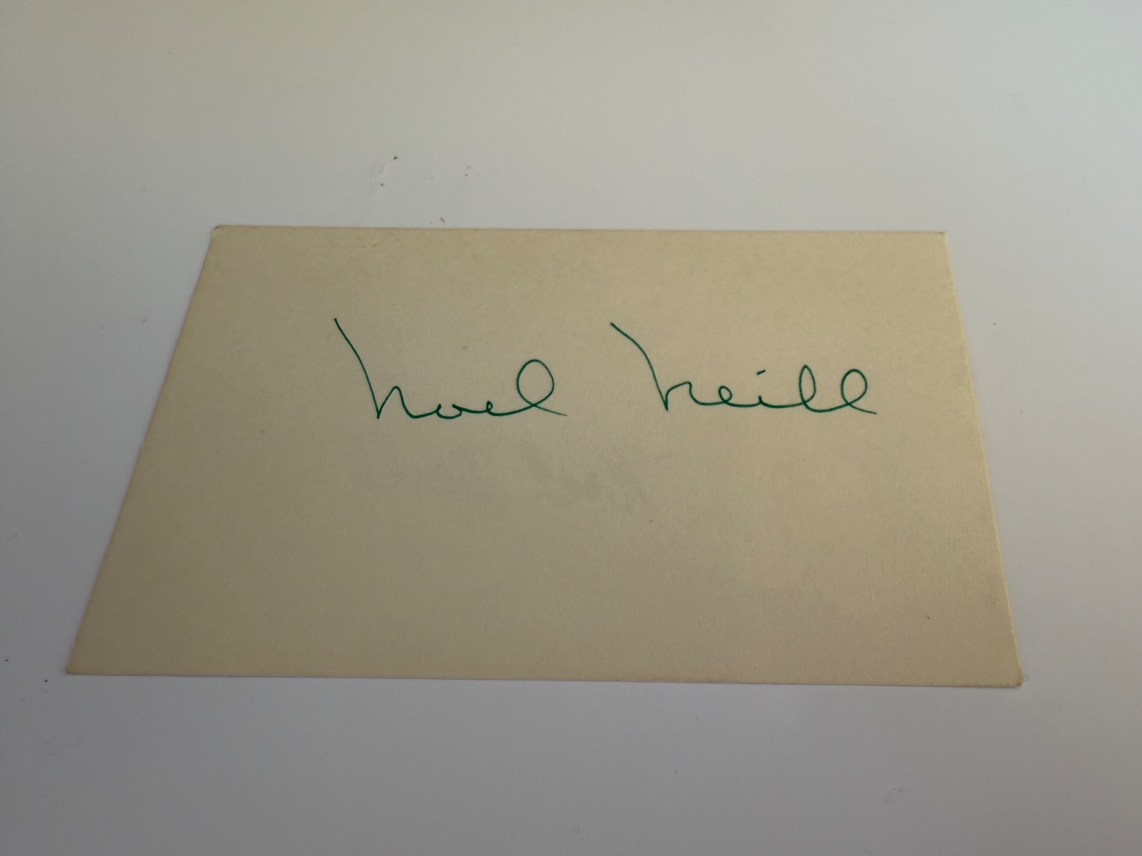 Noel Neill signed card