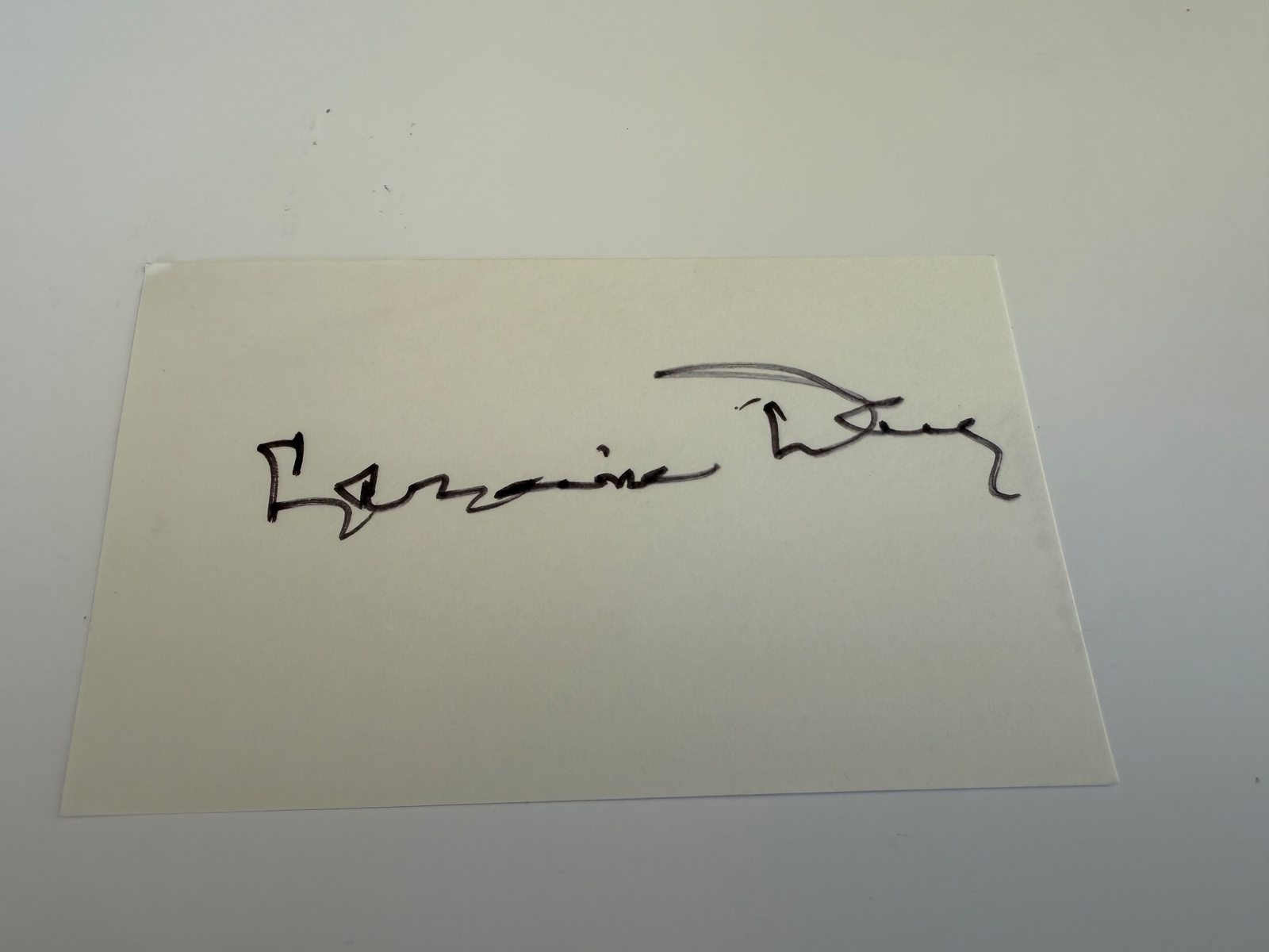 Laraine Day signed card