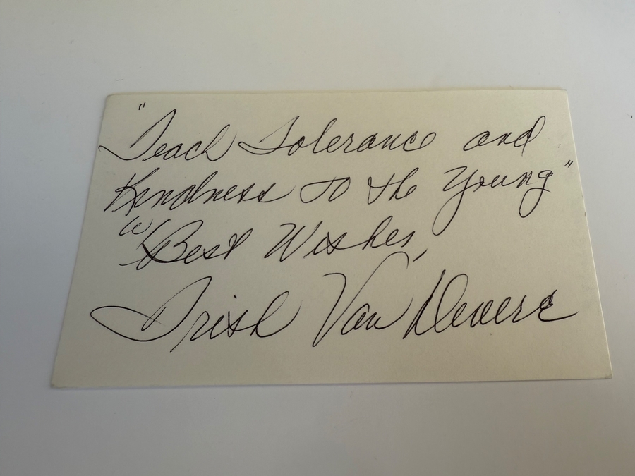 Trish Van Devere signed card