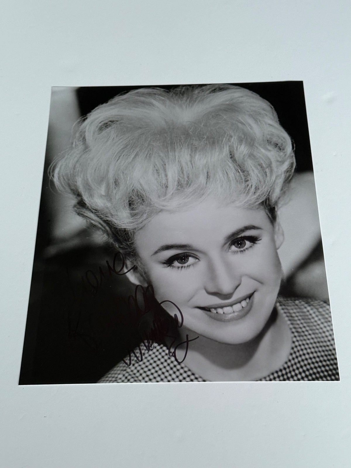 Barbara Windsor - Signed photo