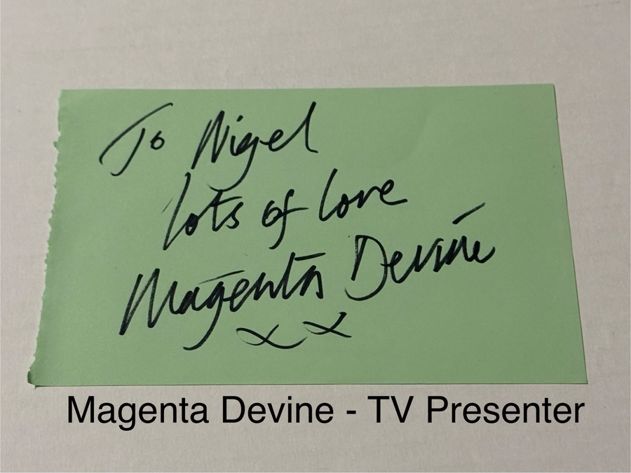 Magenta Devine signed signed card
