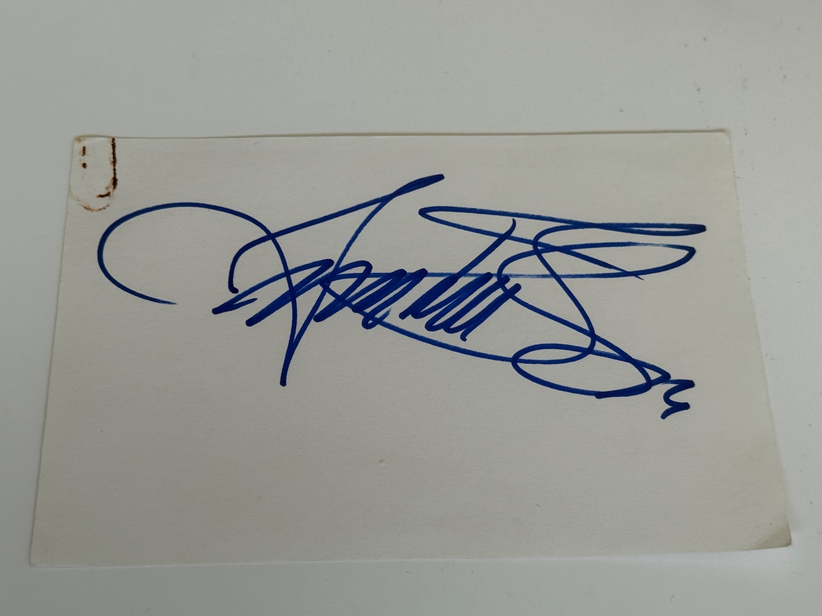 Isabella Rossellini signed card