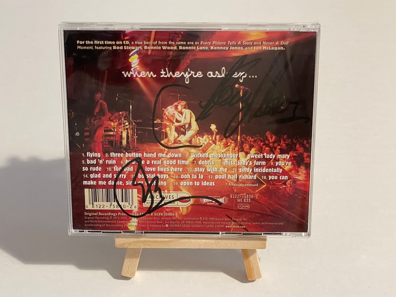 Kenny Jones signed item