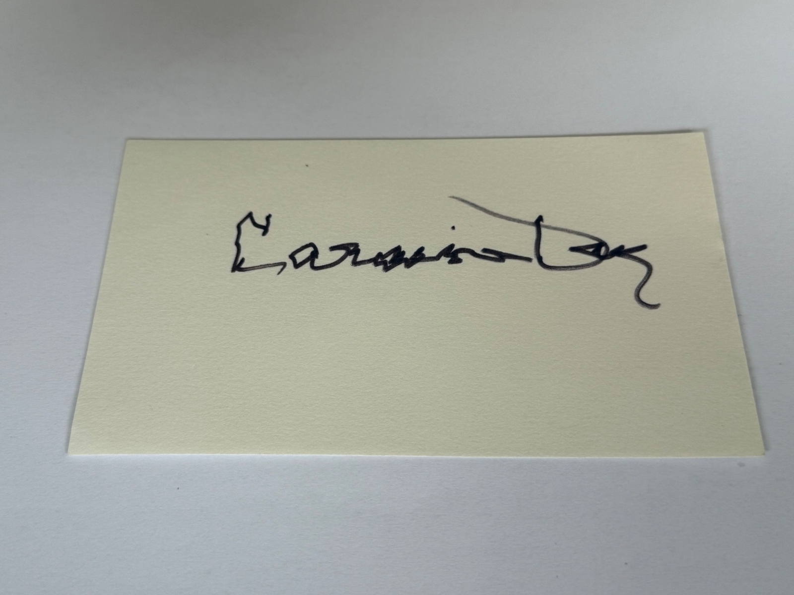 Laraine Day signed card