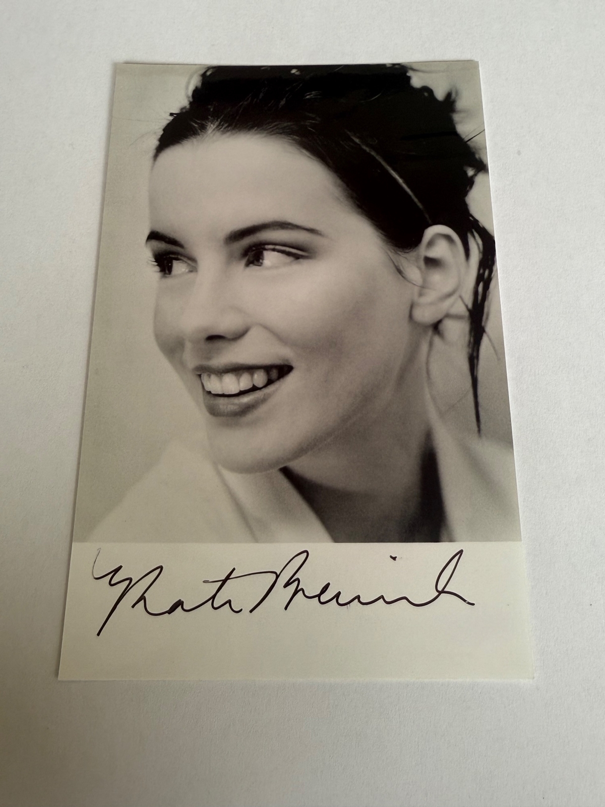 Kate Beckinsale signed 6x4 photo