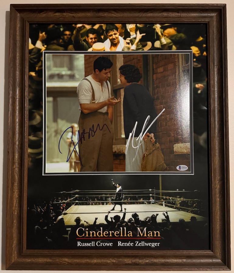 Russell Crowe & Renée Zellweger signed framed display