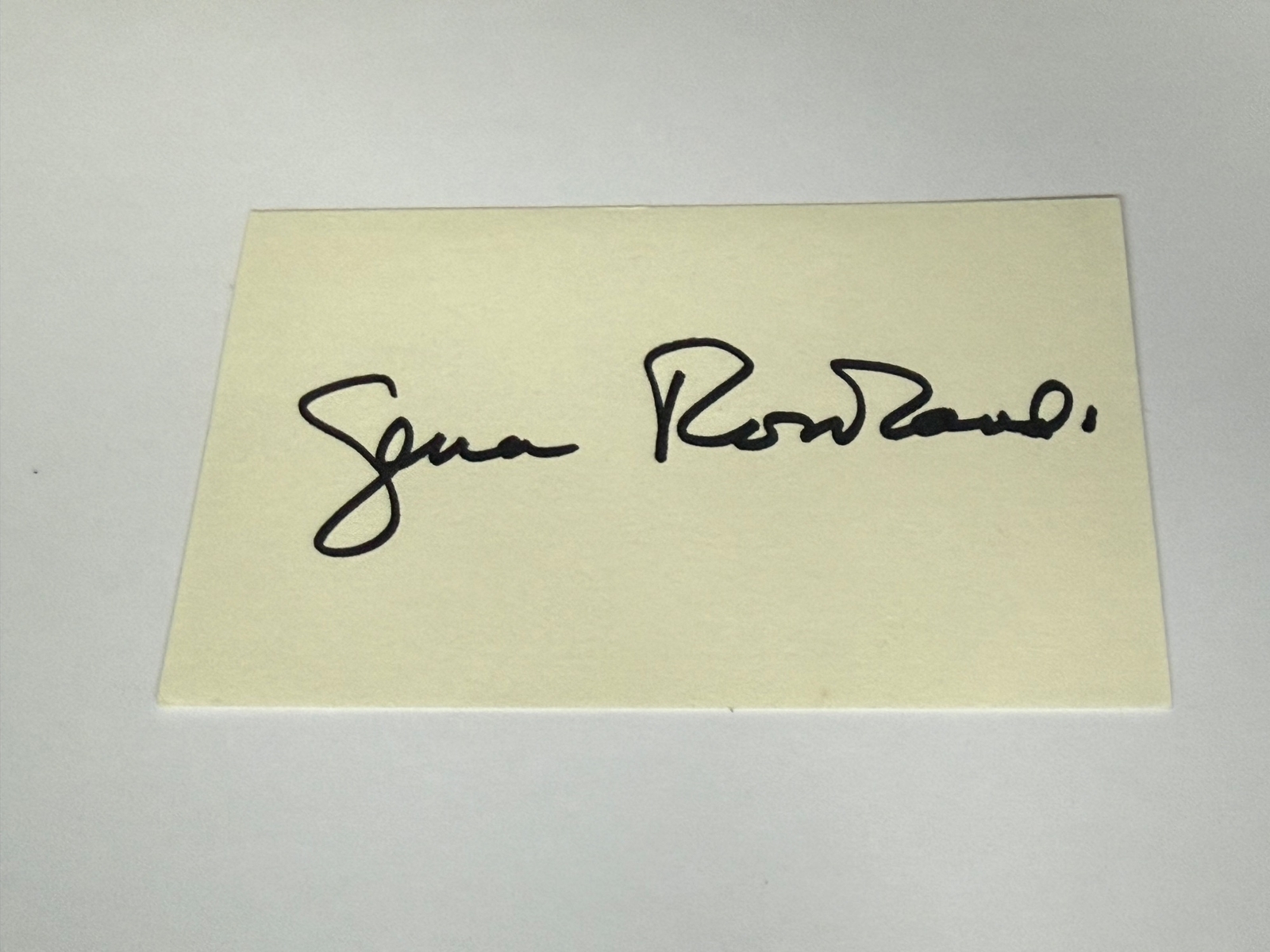 Gena Rowland signed card