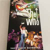 The Who - Thirty years of maximum R&B. Booklet signed by Pete Townsend. 1 CD signed by Pete Townsend, one cd signed by Roger Daltrey and one cd signed by John Entwhistle