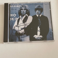 The Who - Thirty years of maximum R&B. Booklet signed by Pete Townsend. 1 CD signed by Pete Townsend, one cd signed by Roger Daltrey and one cd signed by John Entwhistle