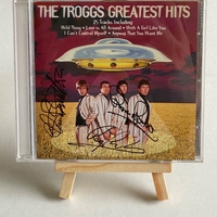 The Troggs -The Troggs Greatest Hits CD.Signed by Reg Presley, Chris Britton and Ronnie Bond?
