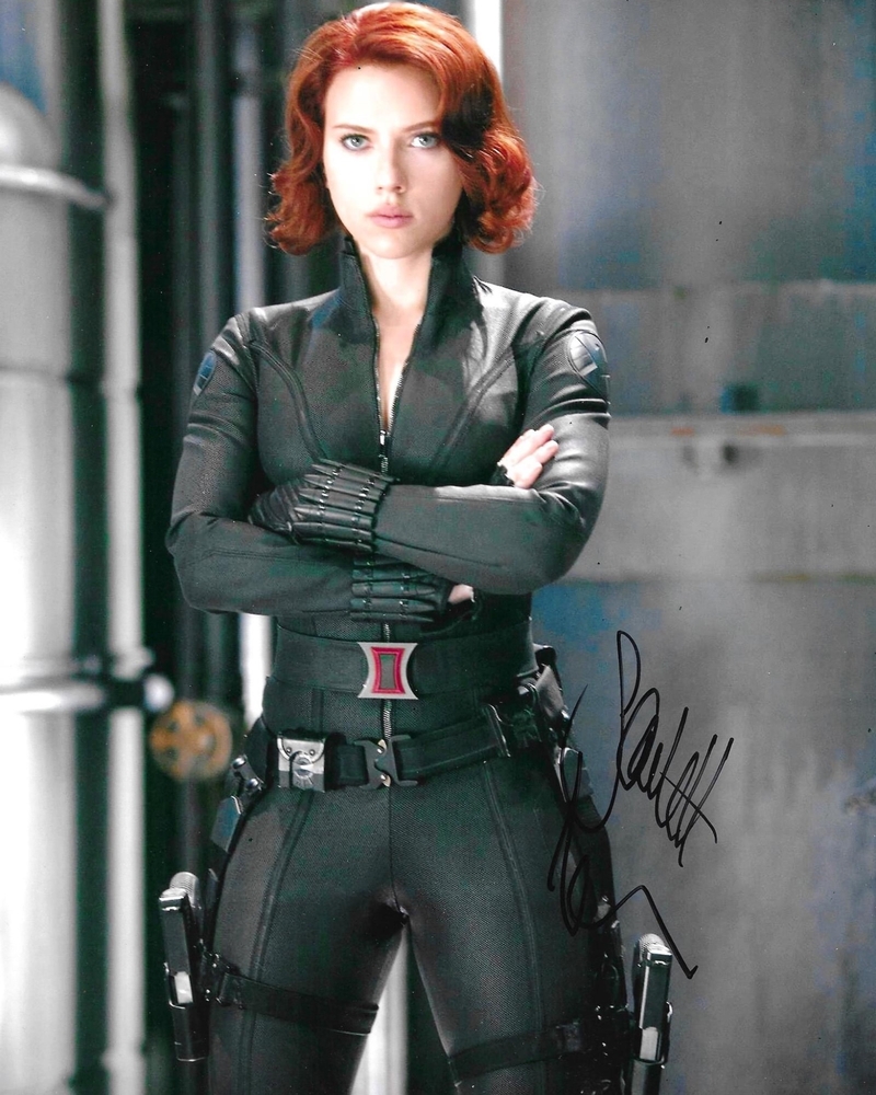 Scarlett Johansson signed item