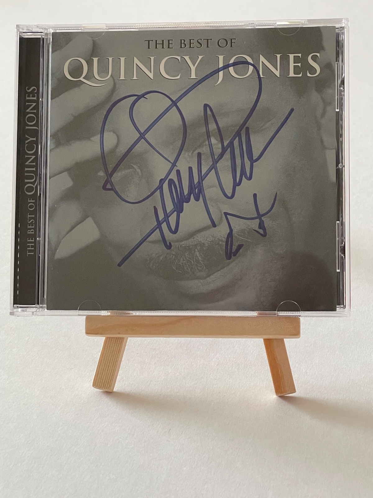 Quincy Jones - The best of CD. Signed by Quincy Jones