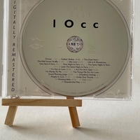 10CC - The very best of CD. Signed by Graham Gouldman, Kevin Godley and Lol Creme