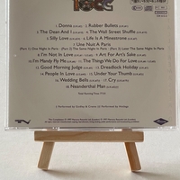10CC - The very best of CD. Signed by Graham Gouldman, Kevin Godley and Lol Creme