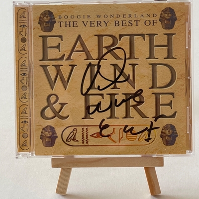 Earth, Wind and Fire - Boogie Wonderland and the very best of CD. Signed by Verdine White and Philip Bailey