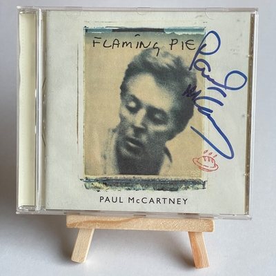 Paul McCartney - Flaming Pie CD. Signed by Paul McCartney