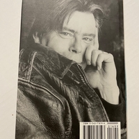 Stephen King - Bag of Bones Hardback book. Signed by Stephen King