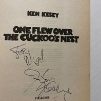 One Flew Over The cuckoos Nest paperback book. Dedicated to Nigel, Signed by Ken Kesey
