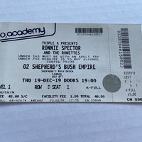 Ronnie Spector - The Very Best of Ronnie Spector CD. Signed by Ronnie Spector