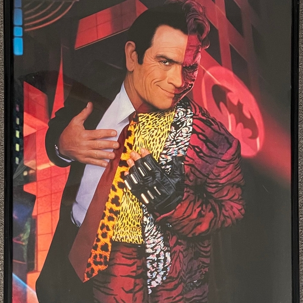 Tommy Lee Jones signed item