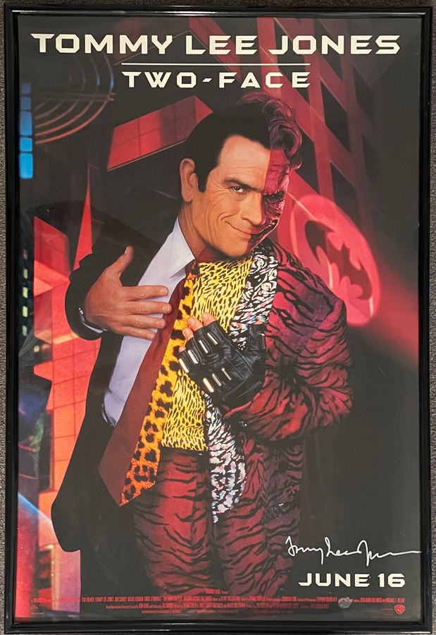 Tommy Lee Jones signed item