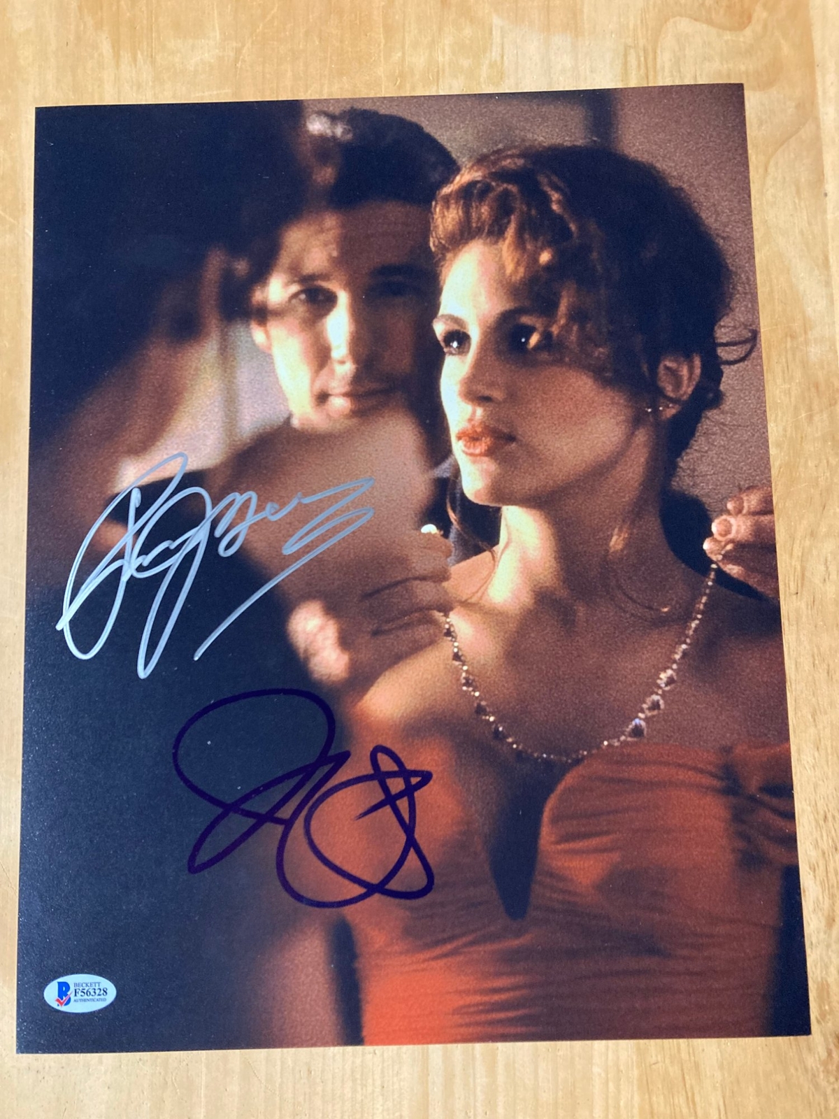 Richard Gere & Julia Roberts signed item