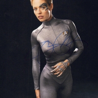 Jeri Ryan signed 8x10 photo