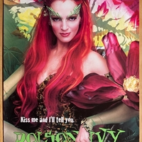 Uma Thurman signed item