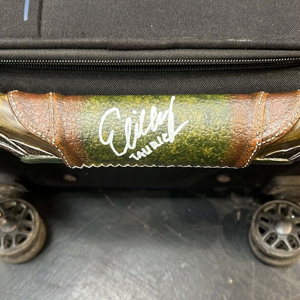 Evangeline Lilly signed united cutlery replica bow