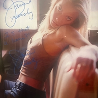 Jaime Pressly signed item