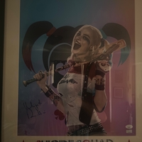 Margot Robbie signed item