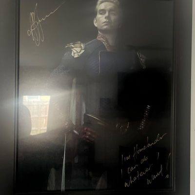 Antony Starr signed item