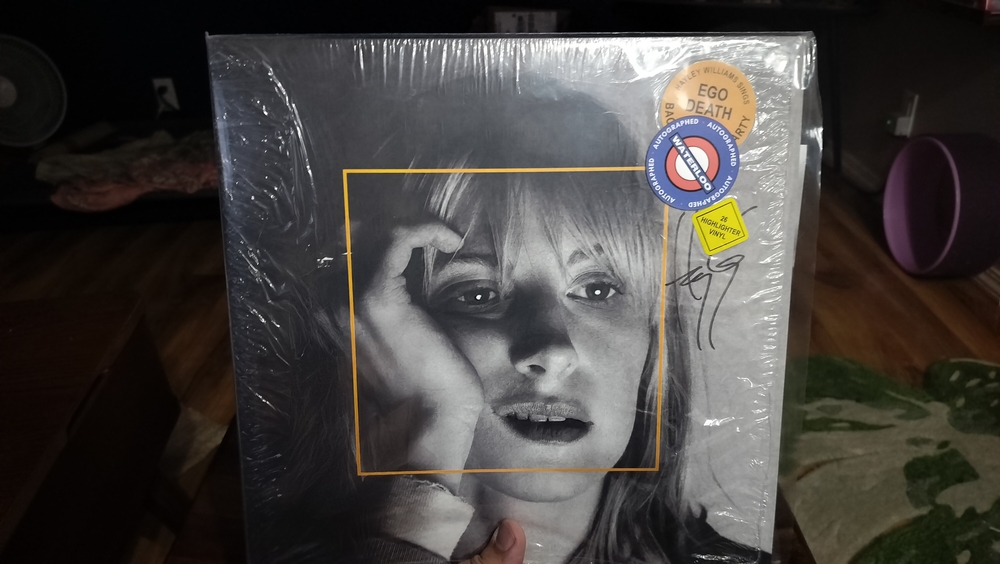 Hayley Williams signed item