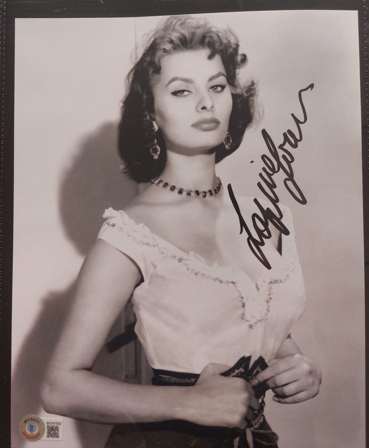Sophia Loren signed item